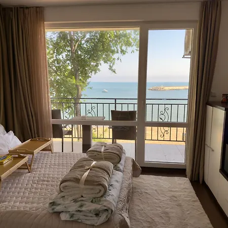 Apartment Porto Chernomoretz *