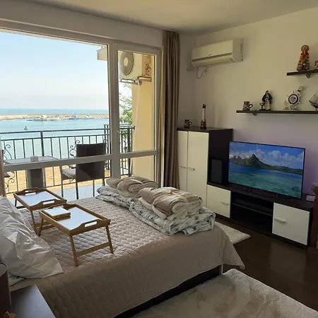 Porto Chernomoretz Apartment